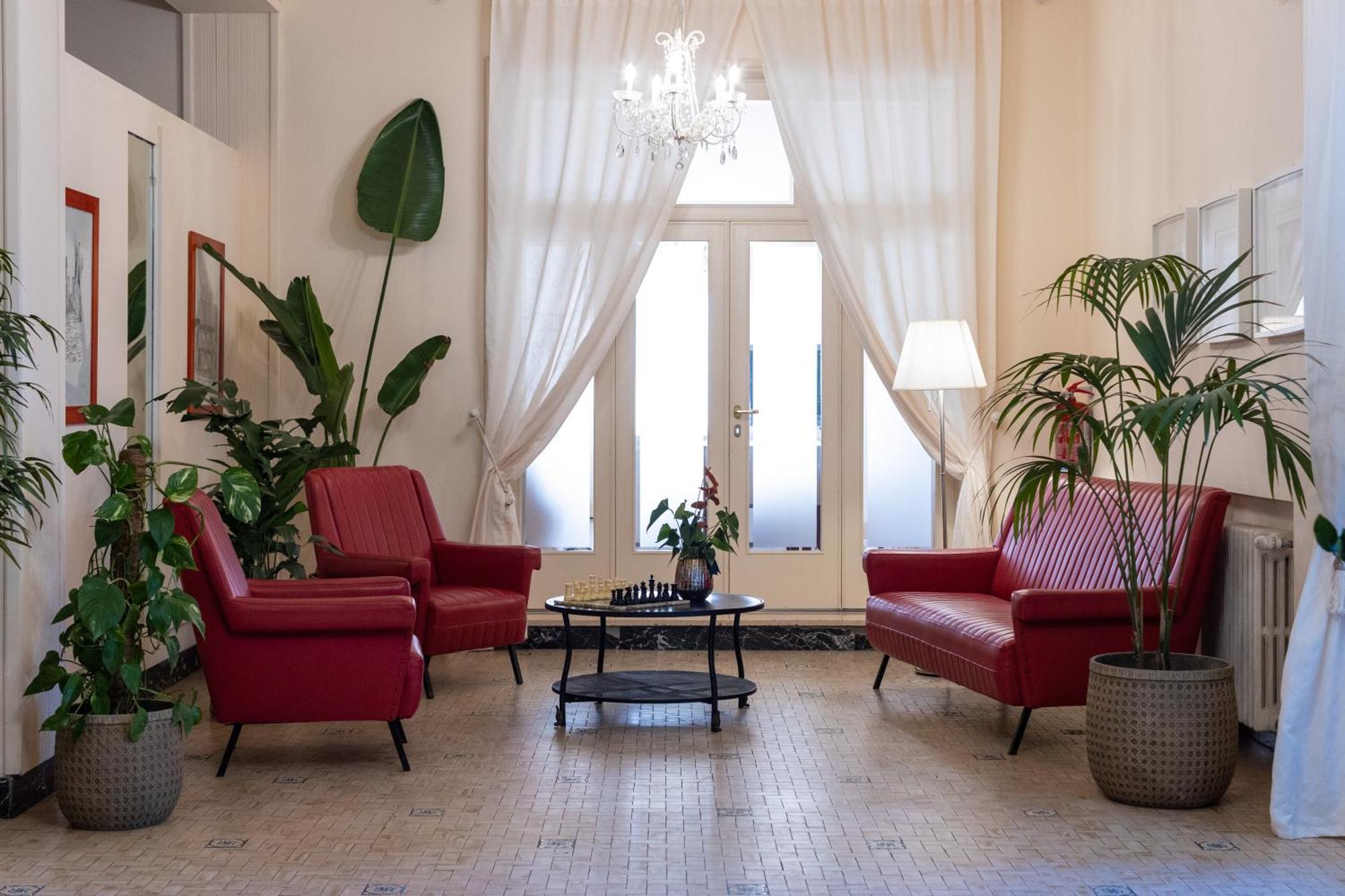 Hotel Massimo マリーナ・ディ・チェーチナ エクステリア 写真